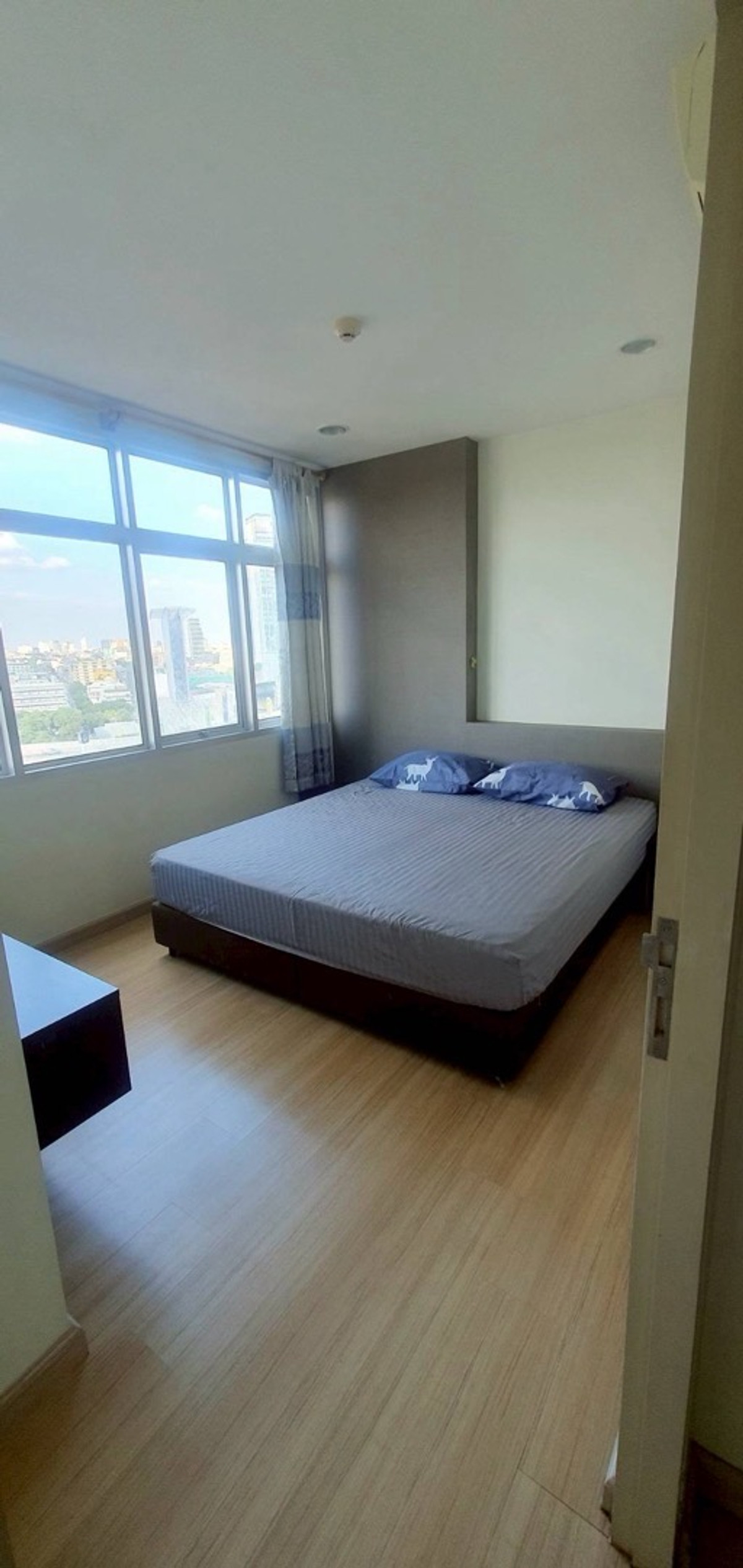 For RentCondoRatchathewi,Phayathai : For rent 🔥Chewathai Ratchaprarop, good location, room is more beautiful than in the picture.