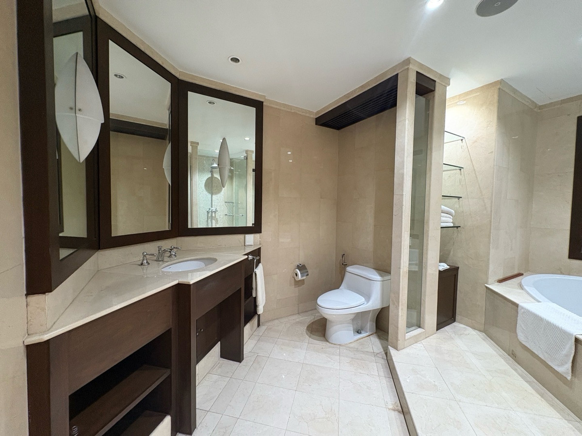 For SaleCondoWitthayu, Chidlom, Langsuan, Ploenchit : SOMKID GARDEN | 3 Bedroom Residence 334 SQM | Rare Unit in Chidlom