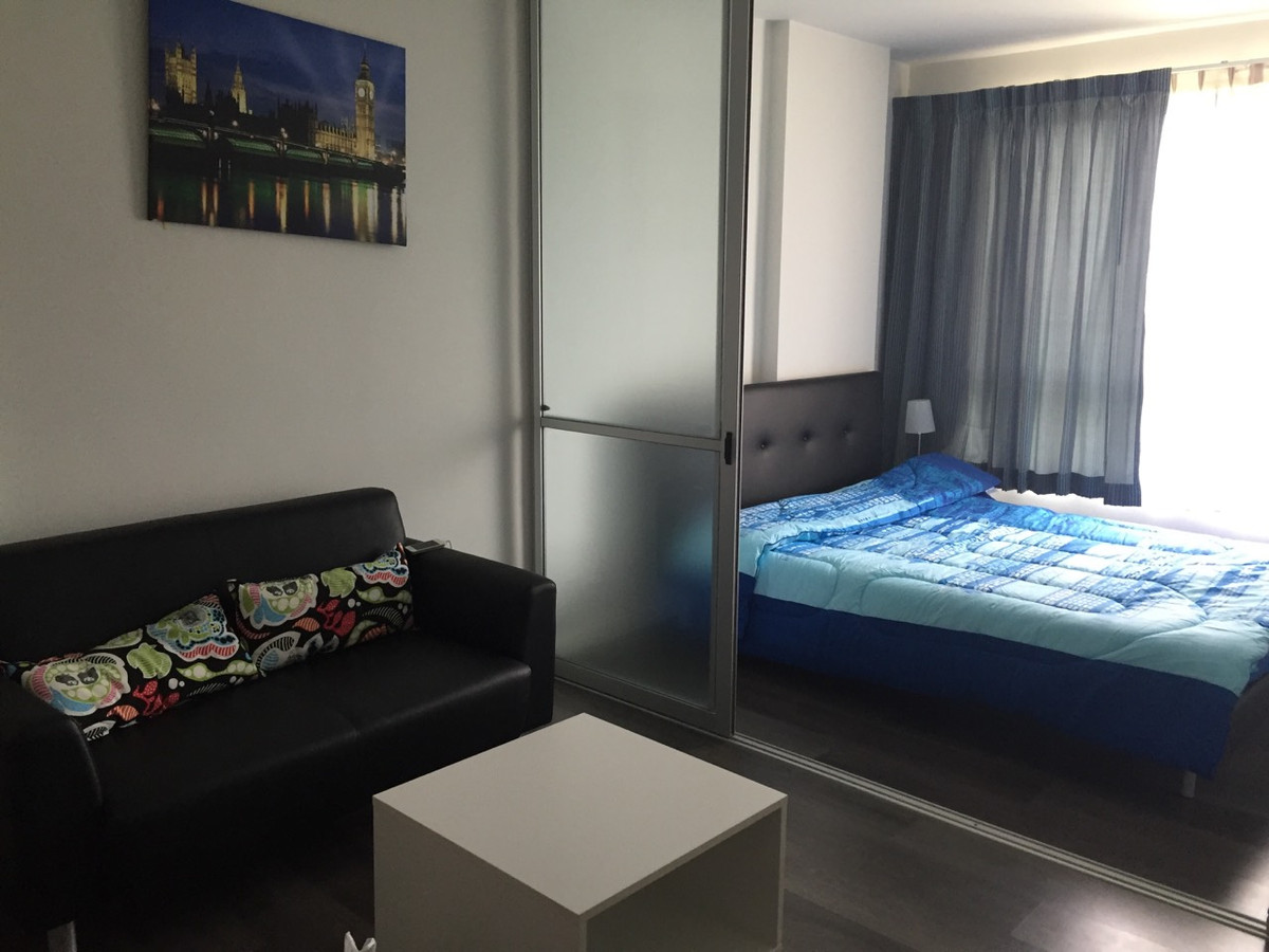 For RentCondoPathum Thani,Rangsit, Thammasat : For rent, ready to move in, Dcondo Campus Resort Rangsit, Phase 1, Studio room, near Thammasat University, Rangsit.