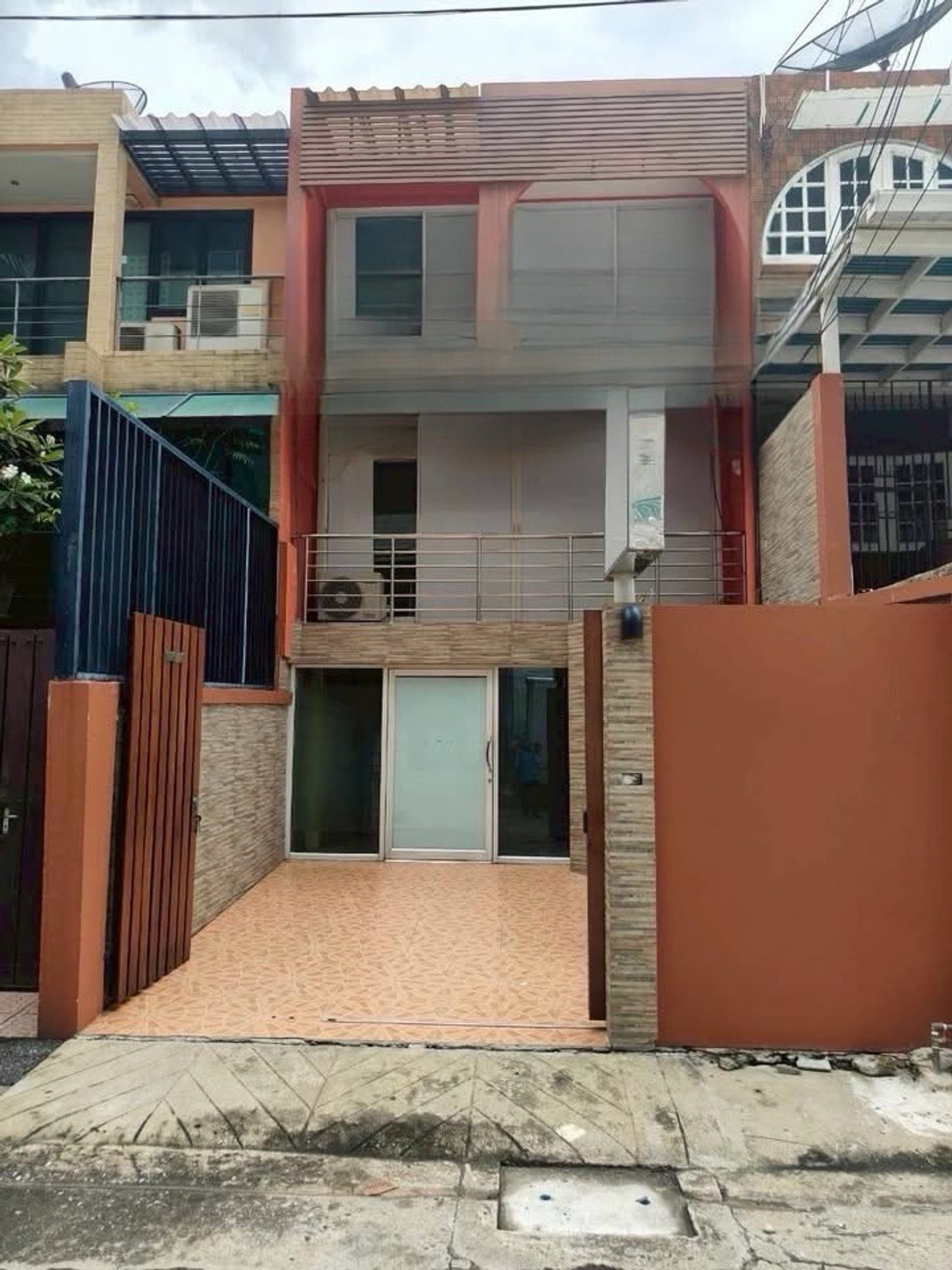 For RentHome OfficeSukhumvit, Asoke, Thonglor : Home office for rent, Thonglor 25, Sukhumvit.