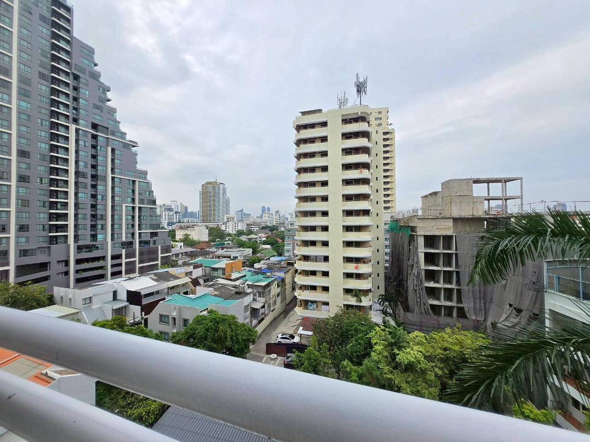 ขายคอนโดสุขุมวิท อโศก ทองหล่อ : 🔥ขายถูกคอนโด Richmond Palace 🔥ห้องมุม  รีโนเวทใหม่  143.82 ตร.ม. 3 นอน 3 น้ำ*ห้องแม่บ้าน