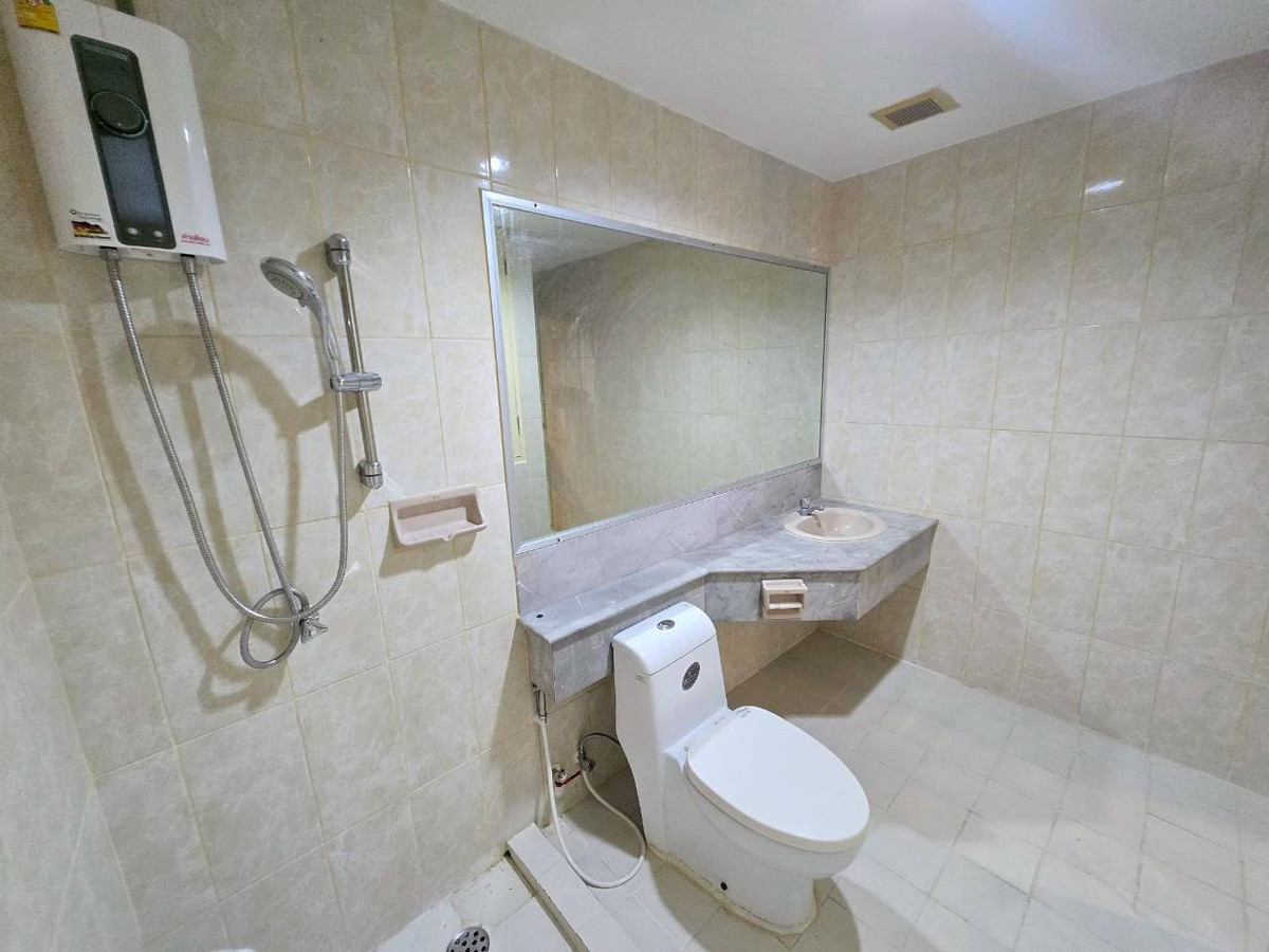 ขายคอนโดสุขุมวิท อโศก ทองหล่อ : 🔥ขายถูกคอนโด Richmond Palace 🔥ห้องมุม  รีโนเวทใหม่  143.82 ตร.ม. 3 นอน 3 น้ำ*ห้องแม่บ้าน