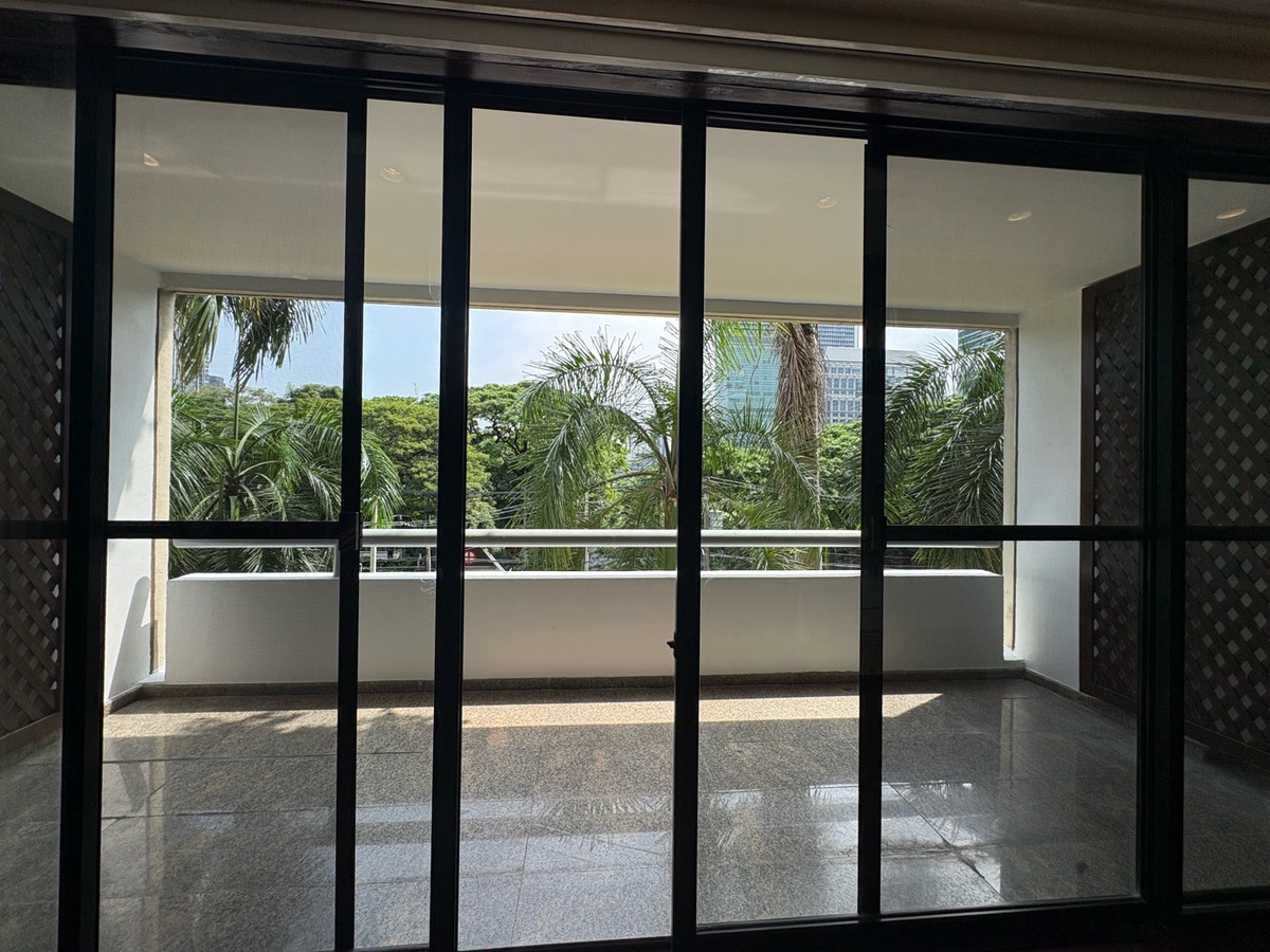 For SaleCondoWitthayu, Chidlom, Langsuan, Ploenchit : SOMKID GARDEN | 3 Bedroom Residence 334 SQM | Rare Unit in Chidlom