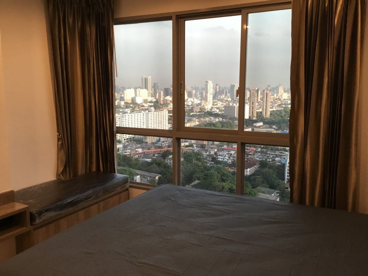 For RentCondoBang Sue, Wong Sawang, Tao Pun : For rent, ready to move in, IDEO Mobi Bangsue Grand Interchange, near MRT Tao Poon Station.