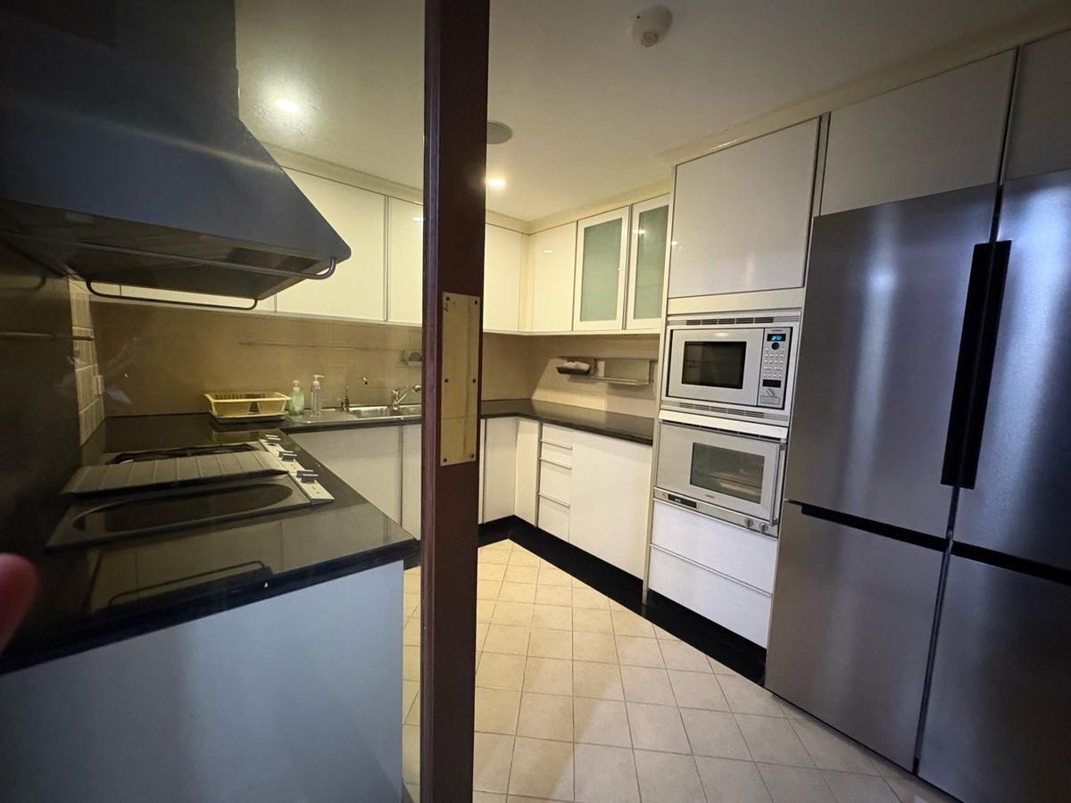 For SaleCondoWitthayu, Chidlom, Langsuan, Ploenchit : SOMKID GARDEN | 3 Bedroom Residence 334 SQM | Rare Unit in Chidlom