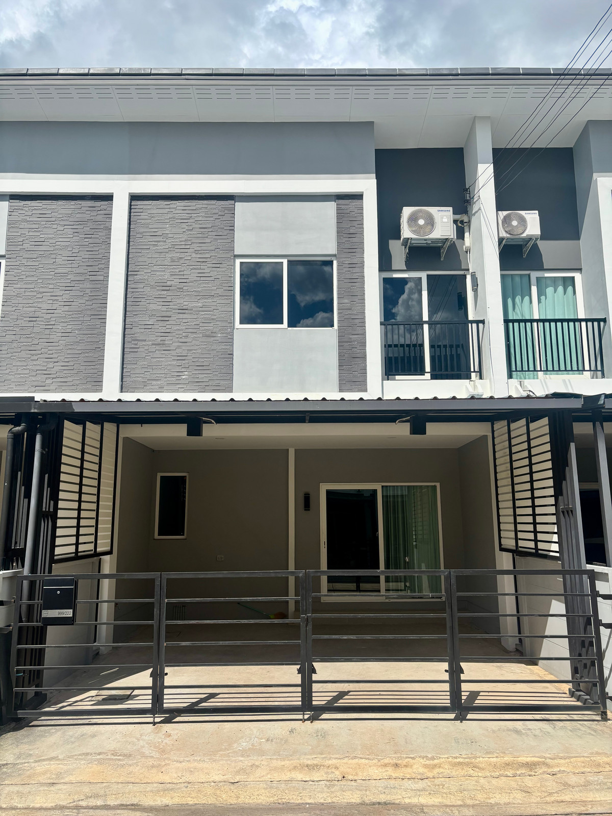 ให้เช่าทาวน์โฮมขอนแก่น : ให้เช่า บ้านหมู่บ้านอภิทาวน์ 4 ห้องนอน