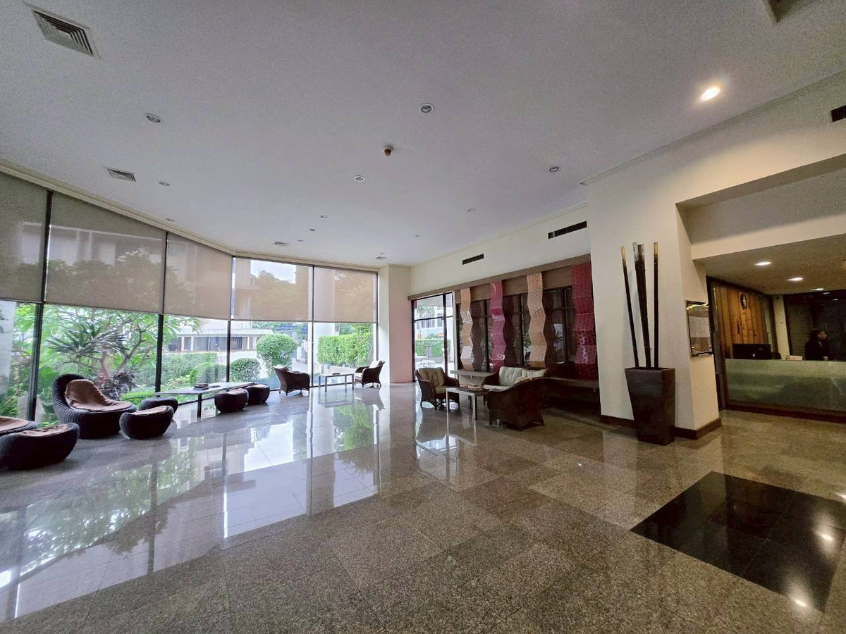 ขายคอนโดสุขุมวิท อโศก ทองหล่อ : 🔥ขายถูกคอนโด Richmond Palace 🔥ห้องมุม  รีโนเวทใหม่  143.82 ตร.ม. 3 นอน 3 น้ำ*ห้องแม่บ้าน