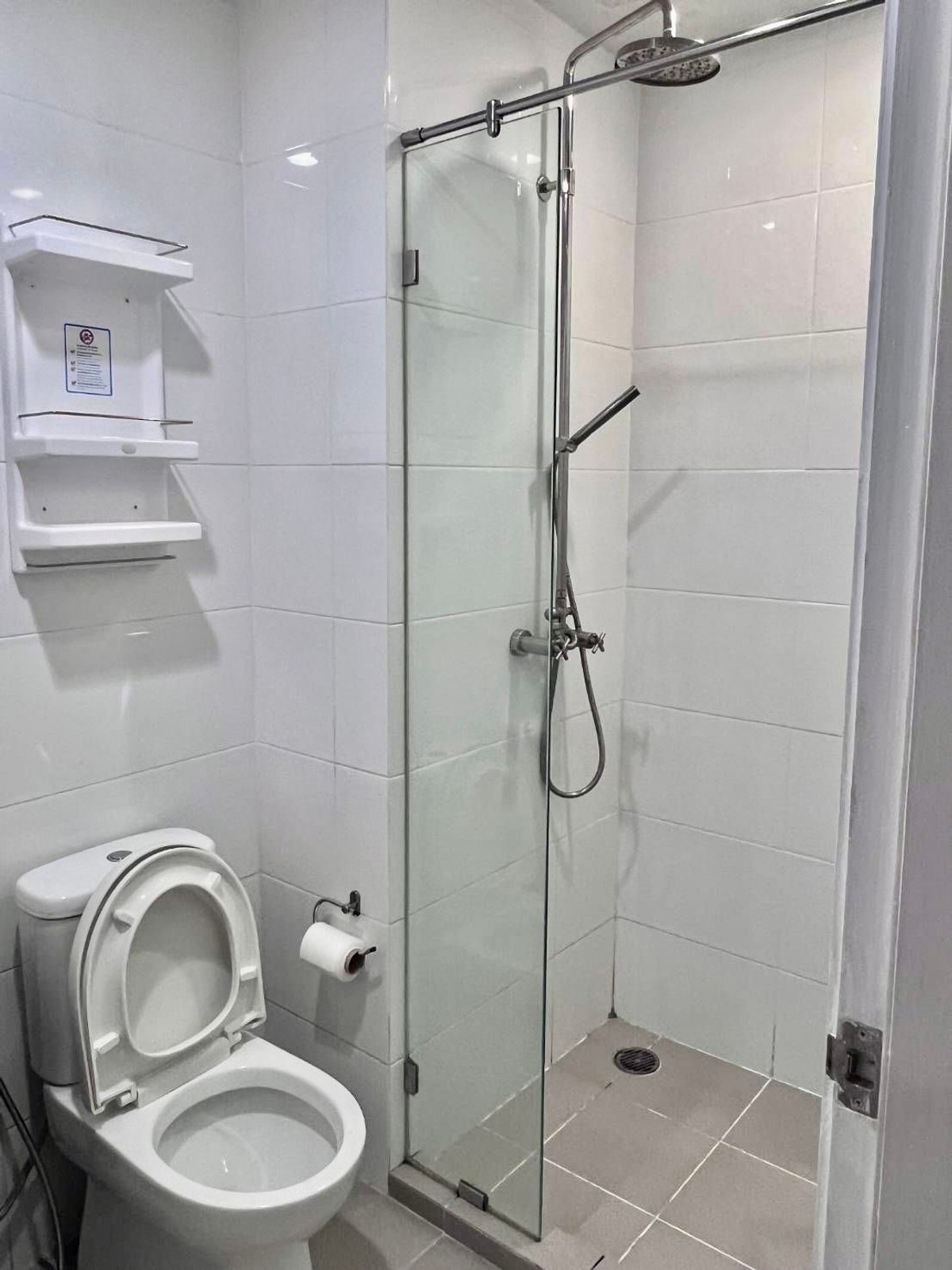 For RentCondoAri,Anusaowaree : Negotiable Best Deal! The Vertical Aree 40 sq.m., closed kitchen type, project in Aree Soi 1, fully furnished. Ready to move in