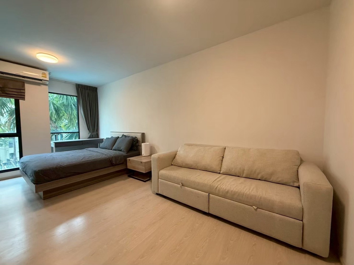 For RentCondoBangna, Bearing, Lasalle : Phase 2, 3rd floor, swimming pool view, room size 24 sqm. BTS Bearing