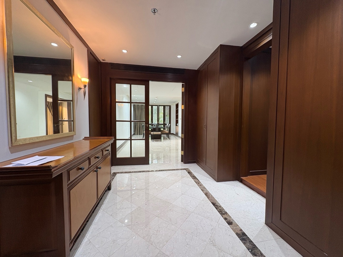 For SaleCondoWitthayu, Chidlom, Langsuan, Ploenchit : SOMKID GARDEN | 3 Bedroom Residence 334 SQM | Rare Unit in Chidlom