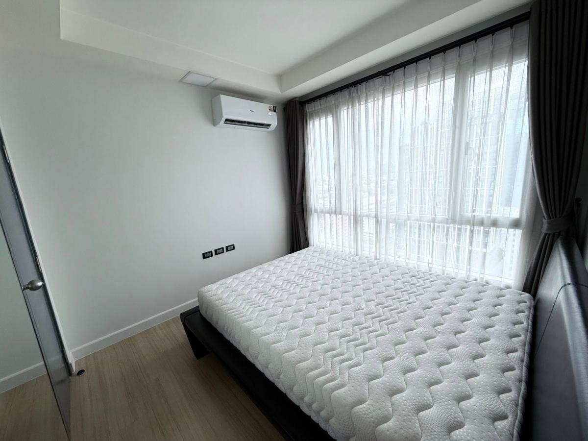 ให้เช่าคอนโดพระราม 9 เพชรบุรีตัดใหม่ RCA : 🔥ให้เช่าด่วน🔥 ทรู ทองหล่อ ห้องกว้าง วิวไม่บล็อค เฟอร์นิเจอร์ครบพร้อมเข้าอยู่ ใกล้รถไฟฟ้า BTS ทองหล่อ