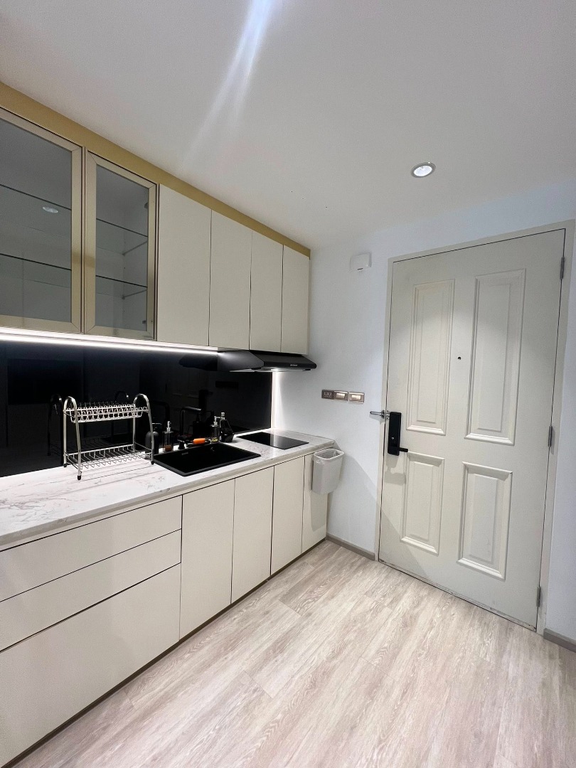 For RentCondoSukhumvit, Asoke, Thonglor : 🔥Urgent Rent🔥 The Clover Thonglor, fully furnished, ready to move in, near BTS Thonglor.