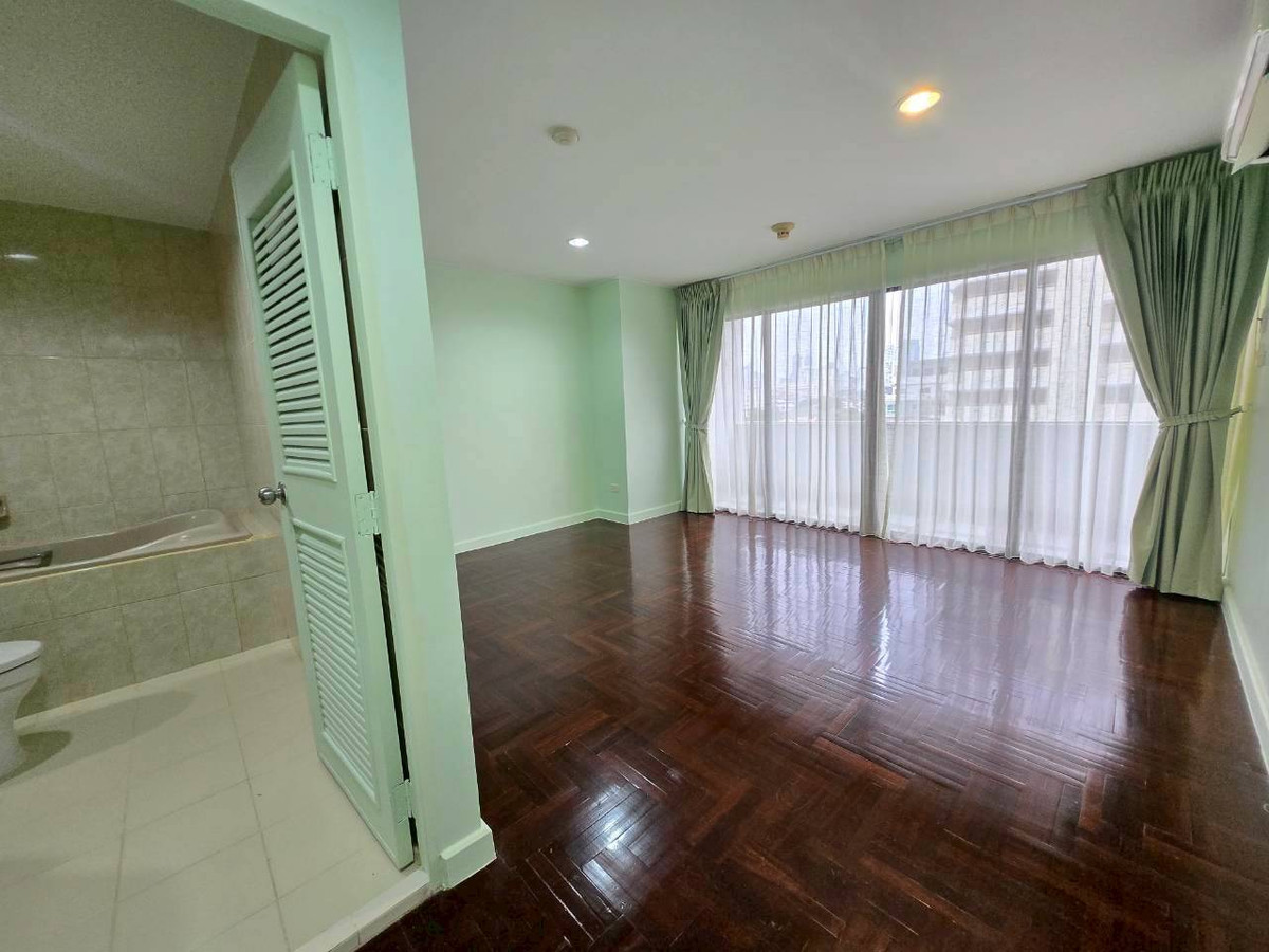 ขายคอนโดสุขุมวิท อโศก ทองหล่อ : 🔥ขายถูกคอนโด Richmond Palace 🔥ห้องมุม  รีโนเวทใหม่  143.82 ตร.ม. 3 นอน 3 น้ำ*ห้องแม่บ้าน