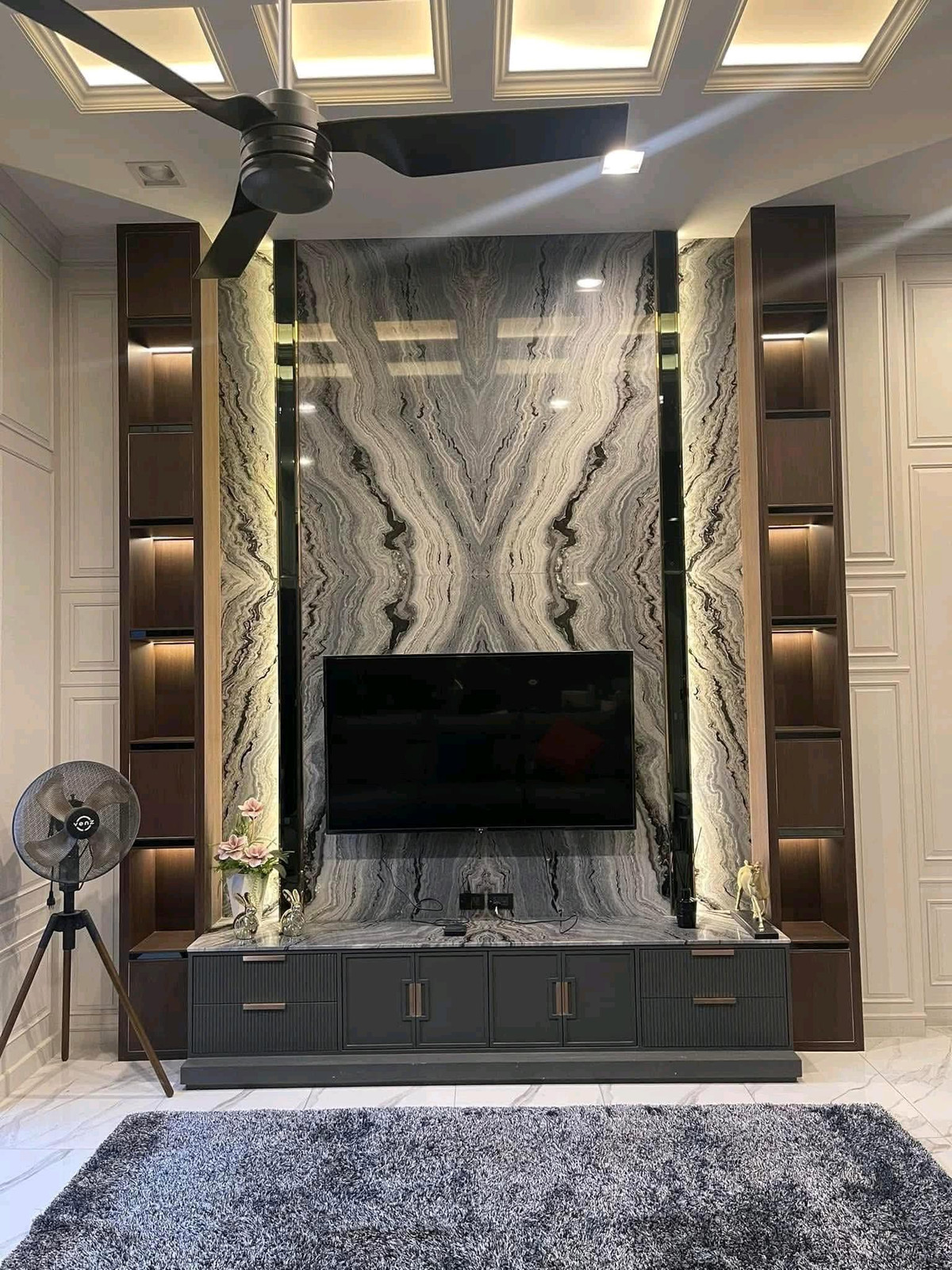 For RentTownhomeLadprao, Central Ladprao : ✨ For rent, luxury townhome, Lat Phrao Soi 1 - The Eight (Chatuchak-Ratchada), 3.5 floors, 3 bedrooms, 4 bathrooms, parking for 2 cars, complete fitness center 💰130,000/month ❌Do not accept pets. 📞065-536-5165