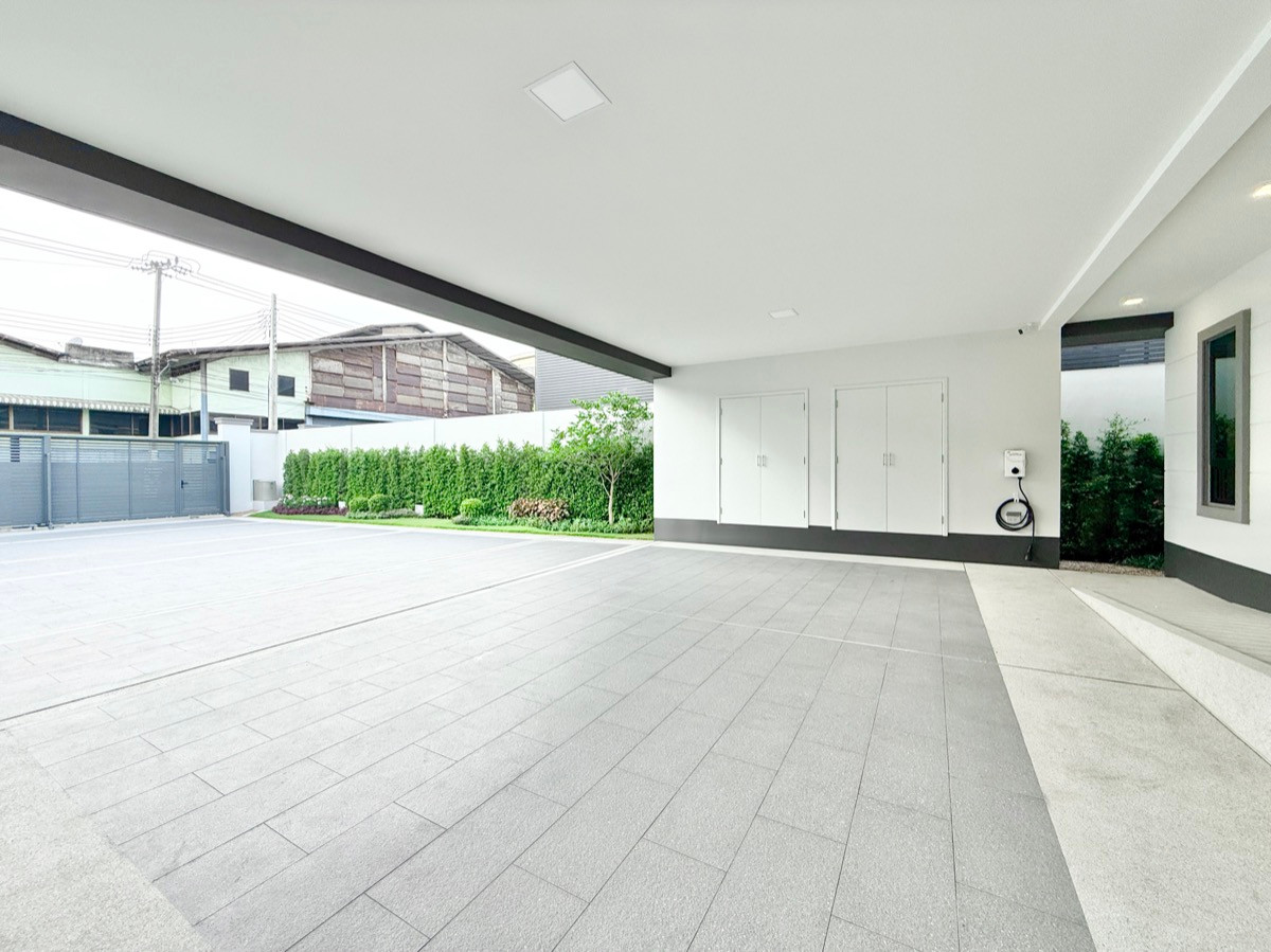 ขายบ้านสมุทรปราการ สำโรง : Else Bearing 32 บ้านเดี่ยว แปลงใหญ่ 170 ตร.วา  พร้อม Pool & Garden 📞 092-690-5445 โครงการ Private มีแค่ 4 หลัง ไม่มีค่าส่วนกลาง 