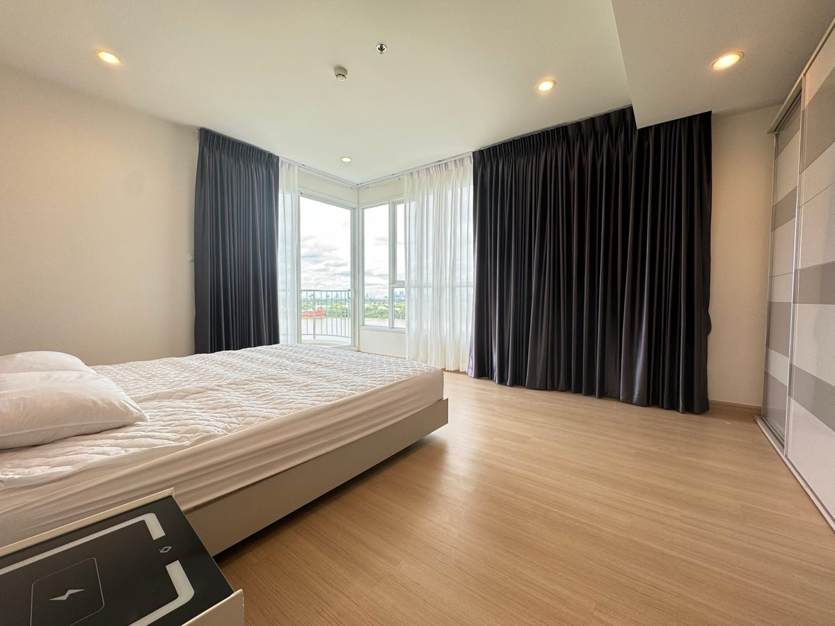 For SaleCondoRama3 (Riverside),Satupadit : 📢👇 Rare unit with spacious layout. Unblocked Panoramic View facing City & Chao Phraya River.Perfect for both living and investment.