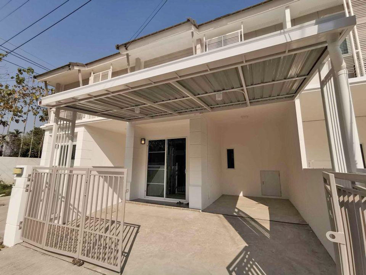 For RentTownhomeChiang Mai : Townhouse in the project For rent 15,000 baht per month, close to Payap University, only 5 minutes, No.6H077