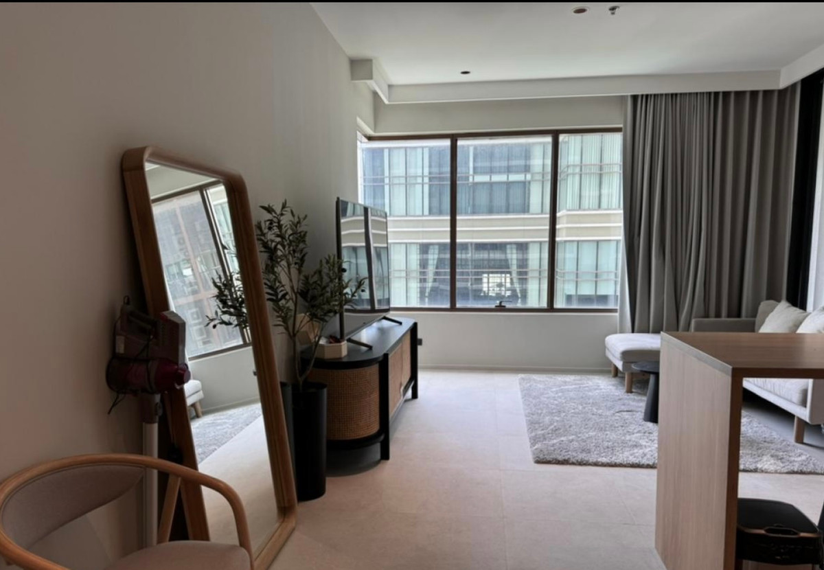 For RentCondoSukhumvit, Asoke, Thonglor : For rent: The Emporio Place, beautiful, good location, ready to move in, near BTS Phrom Phong. If interested, contact Line @841qqlnr