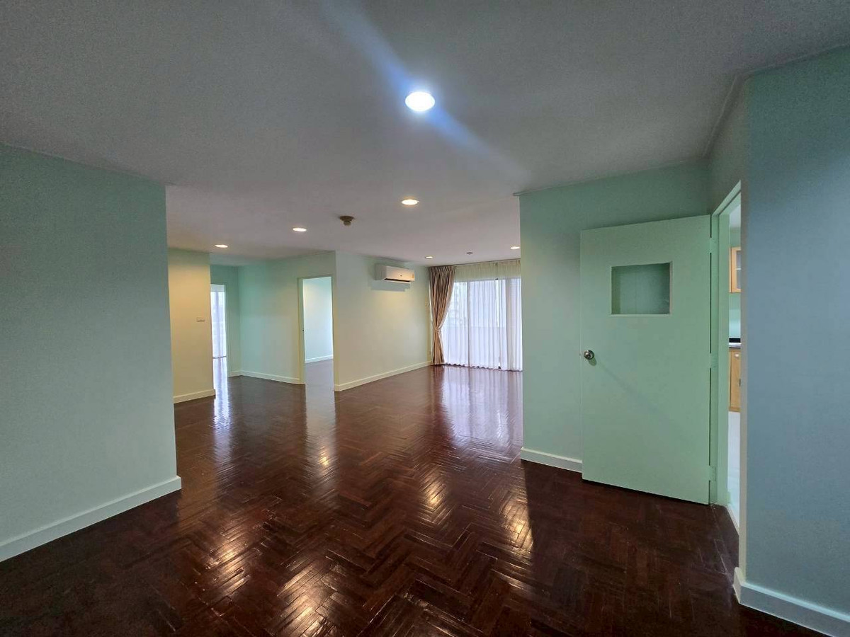 ขายคอนโดสุขุมวิท อโศก ทองหล่อ : 🔥ขายถูกคอนโด Richmond Palace 🔥ห้องมุม  รีโนเวทใหม่  143.82 ตร.ม. 3 นอน 3 น้ำ*ห้องแม่บ้าน