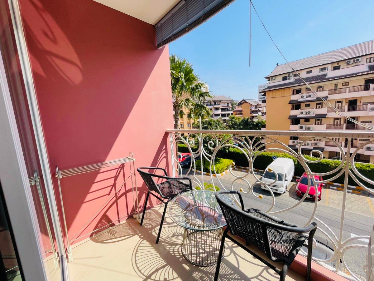 For RentCondoPattaya, Bangsaen, Chonburi : For Rent: Grand Caribbean Resort Condo in Pattaya (Rt-01)