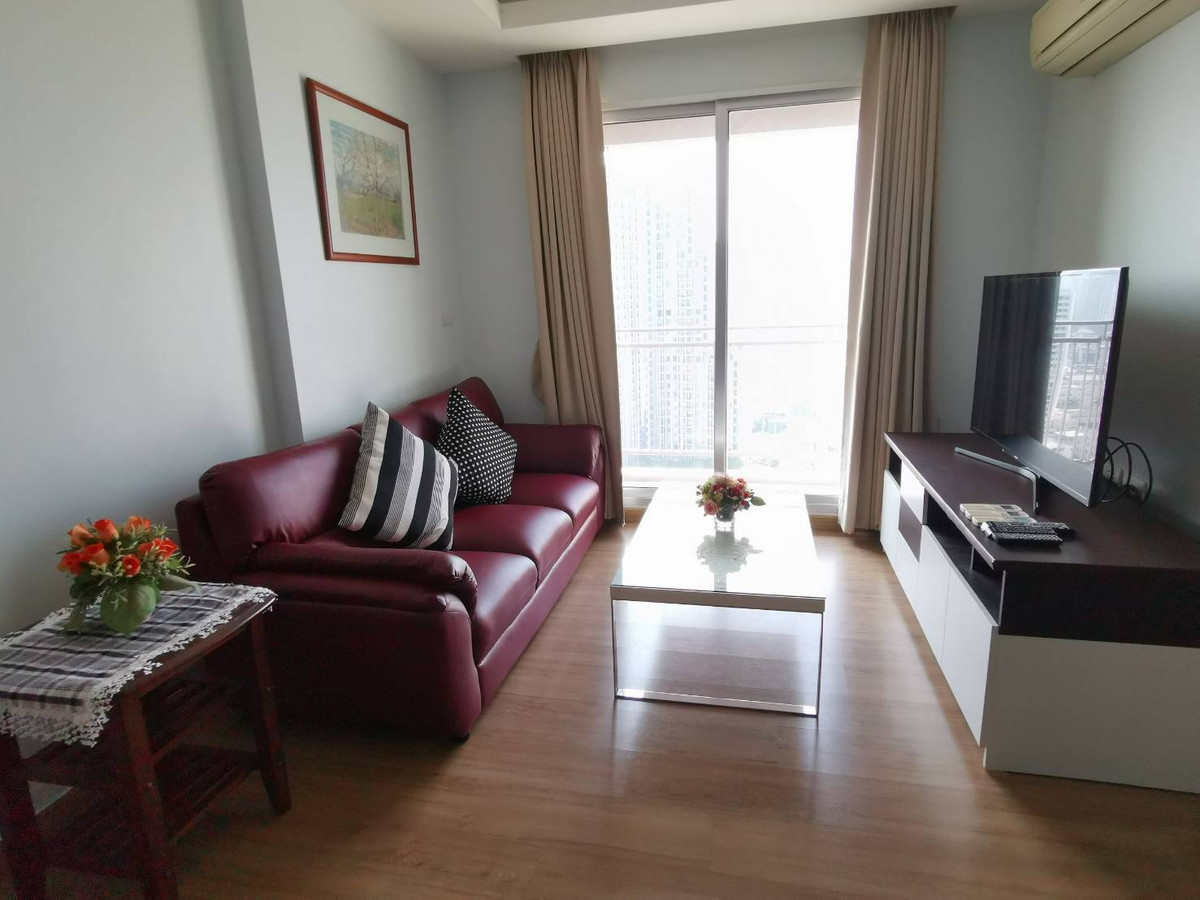 For RentCondoRama9, Petchburi, RCA : 2 bed 2 bath 66 sqm condo at Thru Thonglor for rent 27,000THB per month, Sukhumvit soi 55, Thonglor BTS station