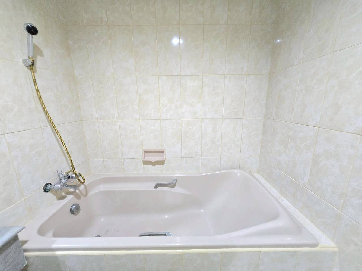 ขายคอนโดสุขุมวิท อโศก ทองหล่อ : 🔥ขายถูกคอนโด Richmond Palace 🔥ห้องมุม  รีโนเวทใหม่  143.82 ตร.ม. 3 นอน 3 น้ำ*ห้องแม่บ้าน