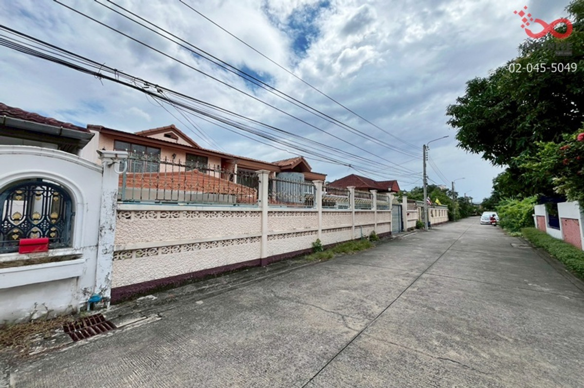 ขายบ้านลาดพร้าว101 แฮปปี้แลนด์ : ขายบ้านเดี่ยว 2ชั้น 81ตร.ว.ลาดพร้าว 113 ใกล้รถไฟฟ้าสายสีเหลือง