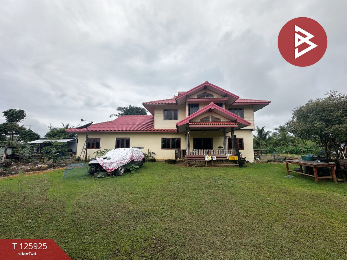 For SaleHouseChanthaburi : Single house with land for sale, area 13 rai 44 sq m, Pong Nam Ron, Chanthaburi.