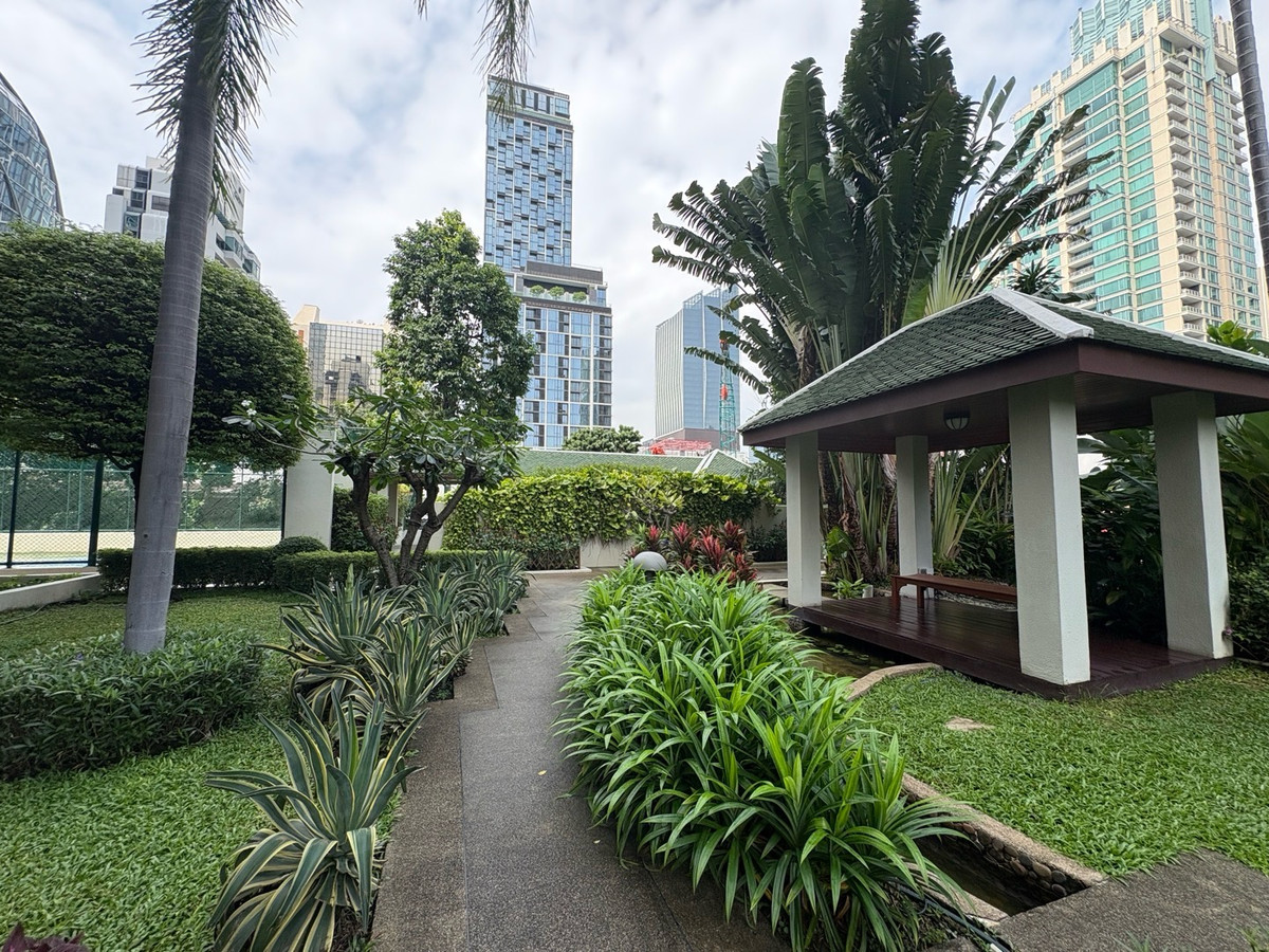 For SaleCondoWitthayu, Chidlom, Langsuan, Ploenchit : SOMKID GARDEN | 3 Bedroom Residence 334 SQM | Rare Unit in Chidlom