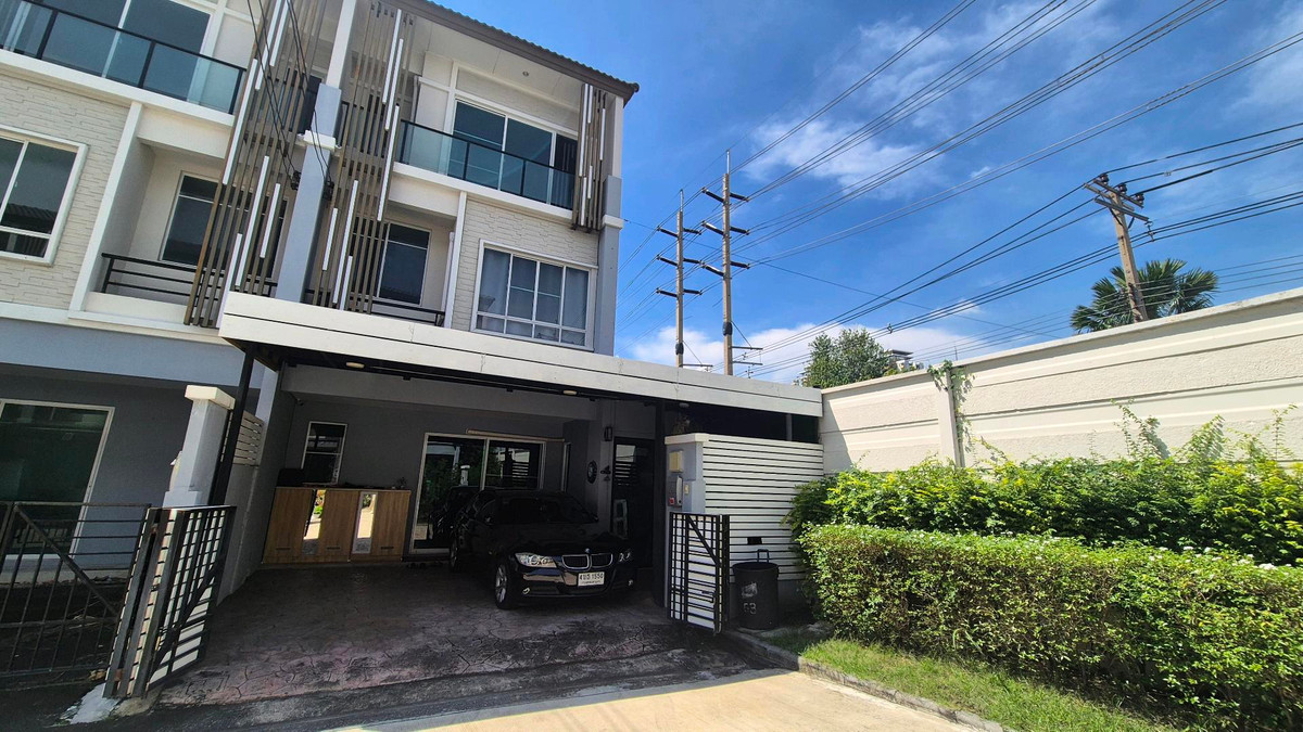 For SaleTownhomeChaengwatana, Muangthong : Townhome near Muang Thong, no flooding, convenient up and down the MRT expressway🚅