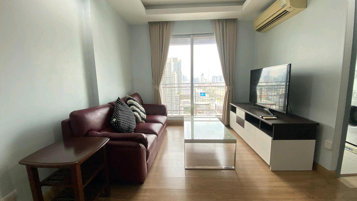 For RentCondoRama9, Petchburi, RCA : 2 bed 2 bath 66 sqm condo at Thru Thonglor for rent 27,000THB per month, Sukhumvit soi 55, Thonglor BTS station