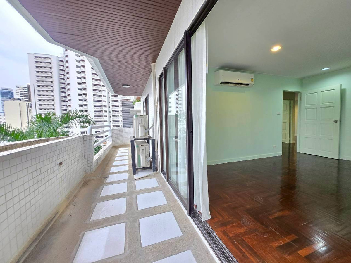 ขายคอนโดสุขุมวิท อโศก ทองหล่อ : 🔥ขายถูกคอนโด Richmond Palace 🔥ห้องมุม  รีโนเวทใหม่  143.82 ตร.ม. 3 นอน 3 น้ำ*ห้องแม่บ้าน