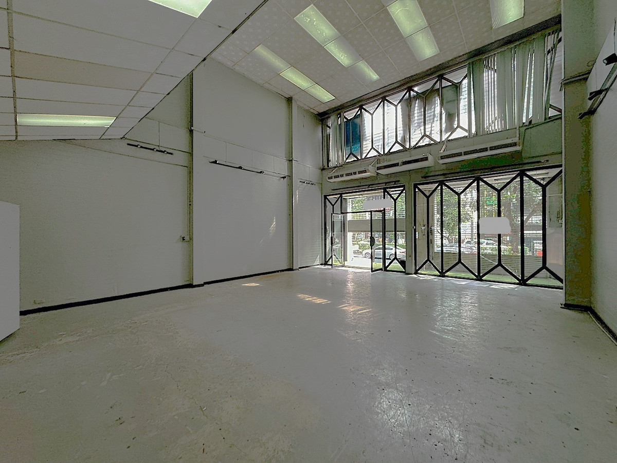 ให้เช่าอาคารพาณิชย์สุขุมวิท อโศก ทองหล่อ : อาคารพาณิชย์ 4 ชั้น ริมถนนสุขุมวิท เหมาะทำธุรกิจทุกประเภท ** NO CO-AGENT **