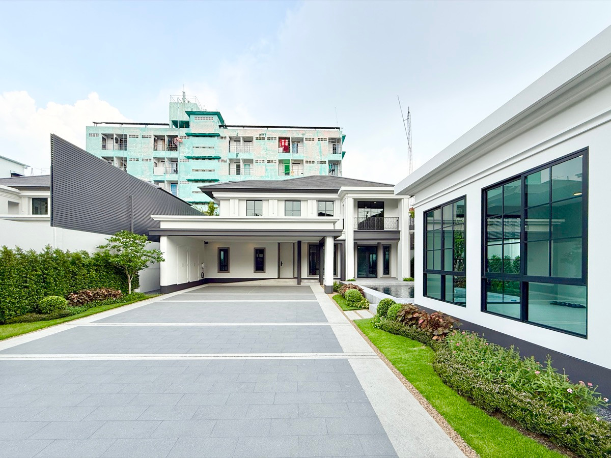 ขายบ้านสมุทรปราการ สำโรง : Else Bearing 32 บ้านเดี่ยว แปลงใหญ่ 170 ตร.วา  พร้อม Pool & Garden 📞 092-690-5445 โครงการ Private มีแค่ 4 หลัง ไม่มีค่าส่วนกลาง 