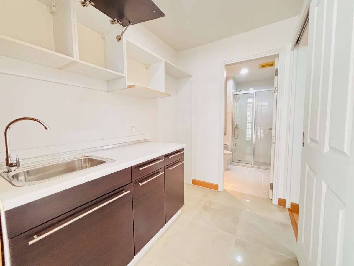 For SaleCondoOnnut, Udomsuk : Selling cheap, free transfer!! Big room condo 3 minutes BTS On Nut The Link Sukhumvit 50 Condo for Sale Free Transfer!! 3 min BTS Onnut Station The Link Sukhumvit 50 Bigroom