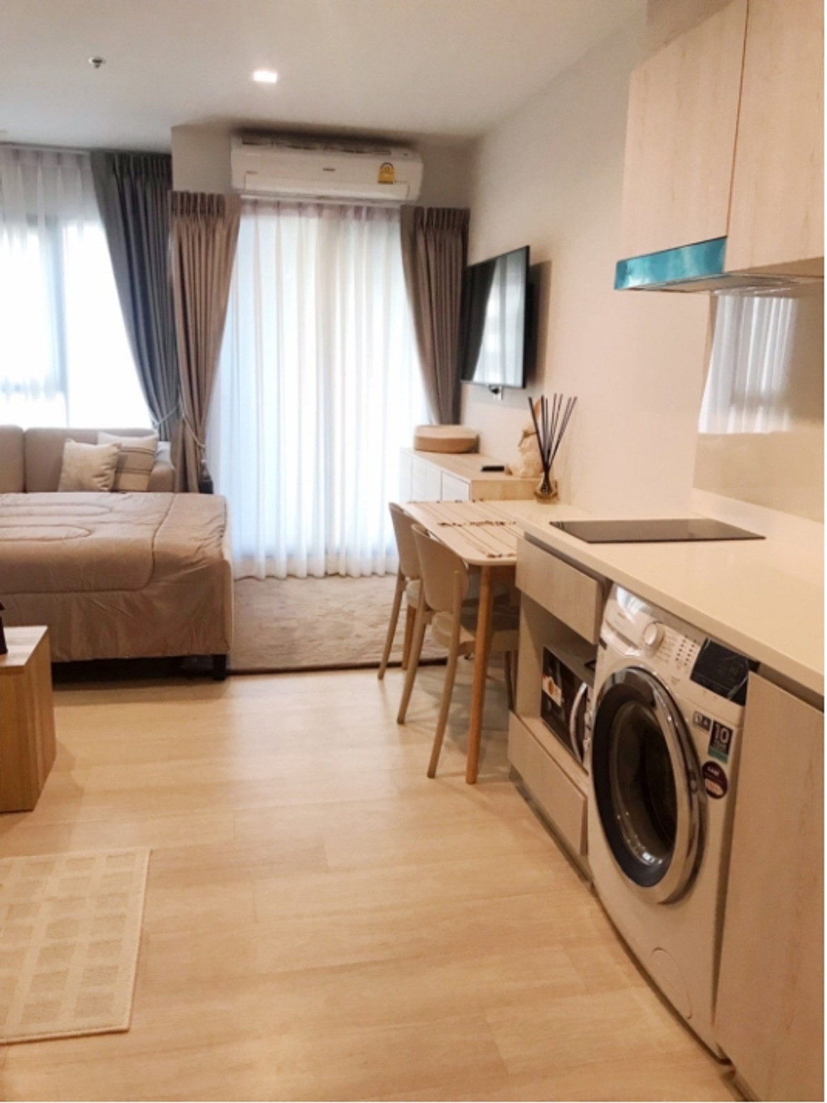 For RentCondoWitthayu, Chidlom, Langsuan, Ploenchit : Condo for Rent Life One Wireless