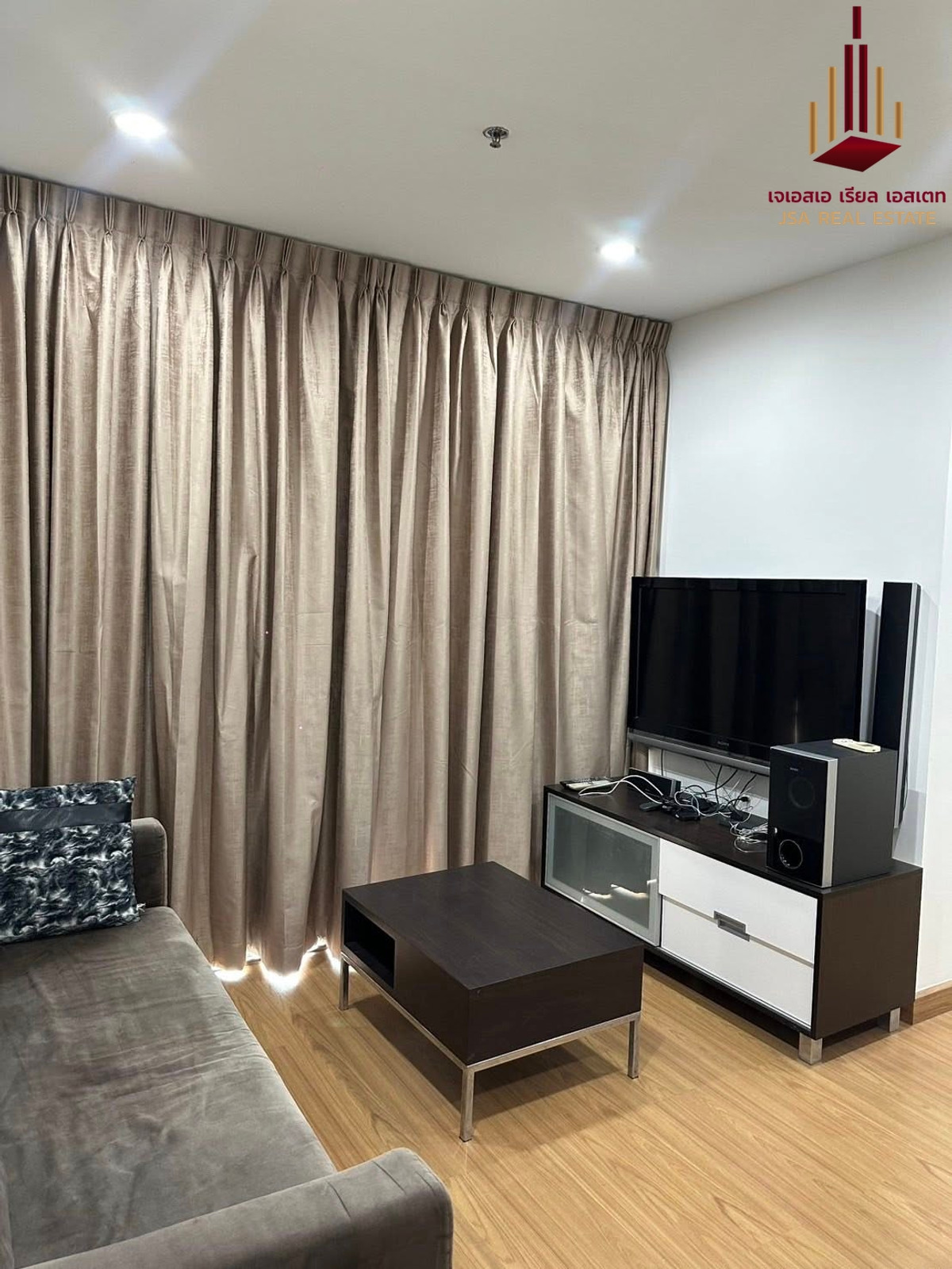 For RentCondoRatchathewi,Phayathai : ✨ For Rent: The Complete Rajprarop Condo ✨ 💰 Only 25,000 THB/month