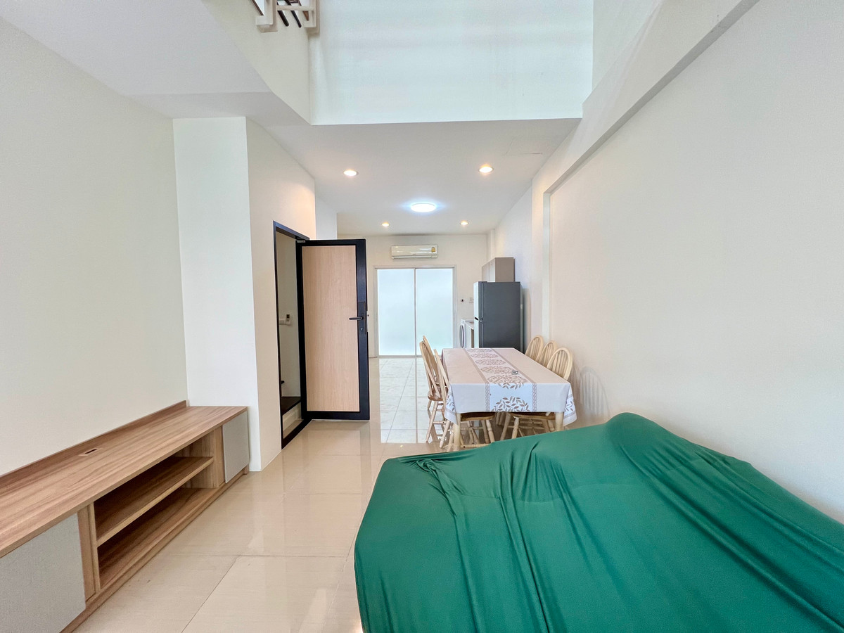 ขายทาวน์โฮมเกษตร นวมินทร์ ลาดปลาเค้า : ขายทาวน์โฮม 3 ชั้น Premium Place 9 เอกมัย–รามอินทรา (ถนนสุคนธสวัสดิ์) | สไตล์โมเดิร์น พื้นที่ใช้สอยใหญ่ เดินทางสะดวก