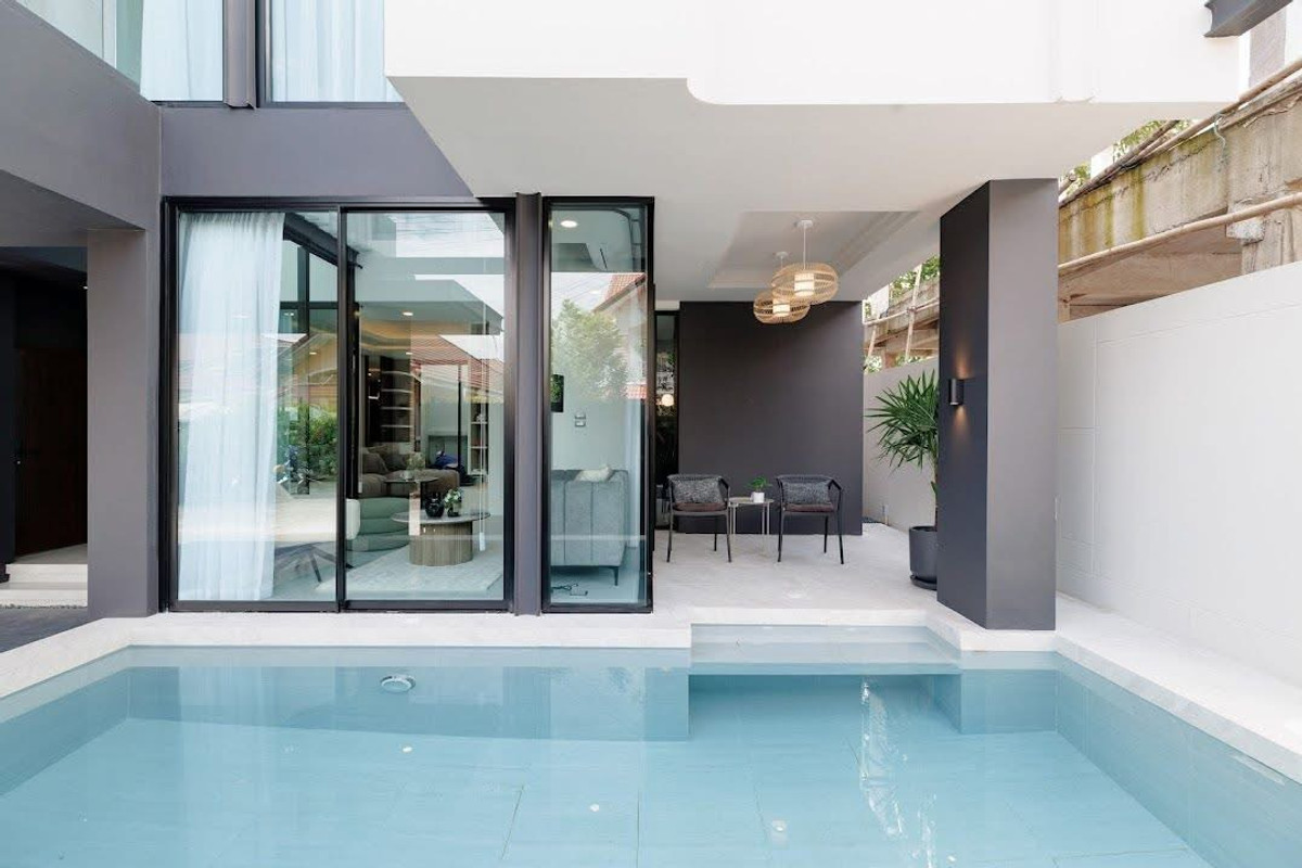 ขายเชียงใหม่ : ขายบ้าน New pool Villa โครงการ กุลพันธ์วิล 9 พื้นที่ 250 ตรม. 5 ห้องนอน