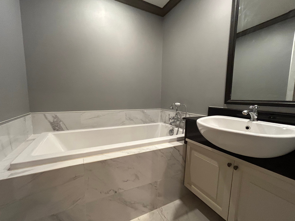 For RentCondoSiam Paragon ,Chulalongkorn,Samyan : ✨The Reserve Kasemsan 3✨ 2 Bedrooms 1Bathroom(with bathtub) Fully furnished & Ready to Move in