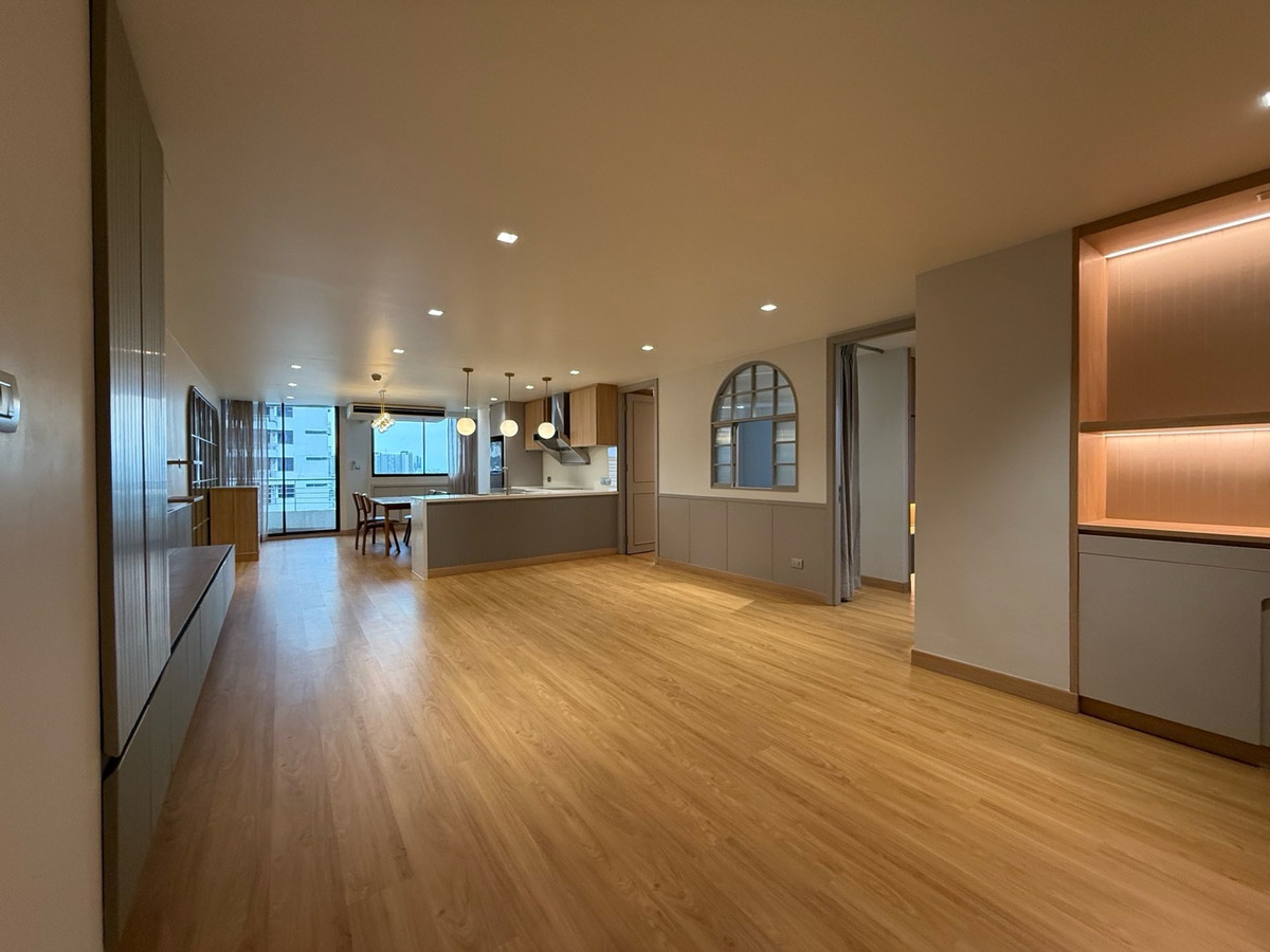 ขายคอนโดสุขุมวิท อโศก ทองหล่อ : ขาย 2 ห้องนอน Supalai Place สุขุมวิท 39 ห้องสวย รีโนเวท พร้อมเข้าอยู่ 