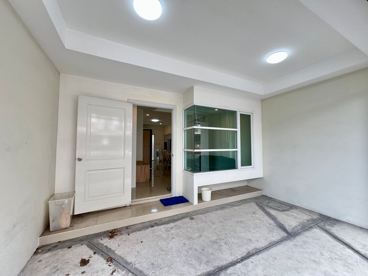 ขายทาวน์โฮมเกษตร นวมินทร์ ลาดปลาเค้า : ขายทาวน์โฮม 3 ชั้น Premium Place 9 เอกมัย–รามอินทรา (ถนนสุคนธสวัสดิ์) | สไตล์โมเดิร์น พื้นที่ใช้สอยใหญ่ เดินทางสะดวก