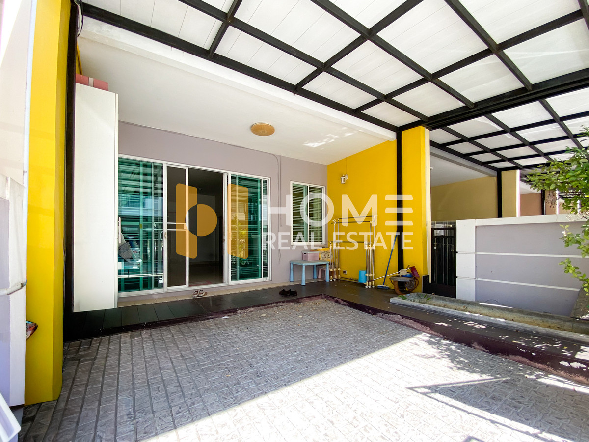 ขายทาวน์โฮมเอกชัย บางบอน : ทาวน์โฮม บ้านกลางเมือง เอสเซ้นส์ สาทร - ตากสิน 2 / 4 ห้องนอน (ขาย), Baan Klang Muang Sathorn - Taksin 2 / Townhome 4 Bedrooms (FOR SALE) BALL056