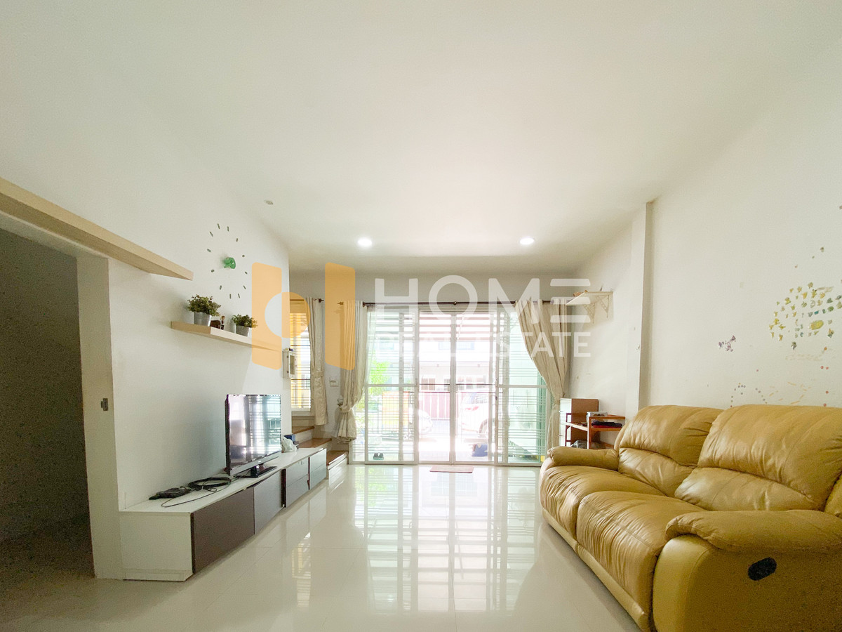 ขายทาวน์โฮมเอกชัย บางบอน : ทาวน์โฮม บ้านกลางเมือง เอสเซ้นส์ สาทร - ตากสิน 2 / 4 ห้องนอน (ขาย), Baan Klang Muang Sathorn - Taksin 2 / Townhome 4 Bedrooms (FOR SALE) BALL056