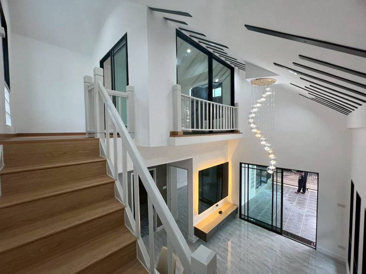 For SaleHousePathum Thani,Rangsit, Thammasat : 2-story townhouse for sale, Wararak Village, Rangsit - Khlong 3, area 26.8 square meters, 2 bedrooms. Along Khlong Sam Road, Khu Khot - Khlong Luang Public Works Road, Khlong Sam Subdistrict, Khlong Luang District, Pathum Thani