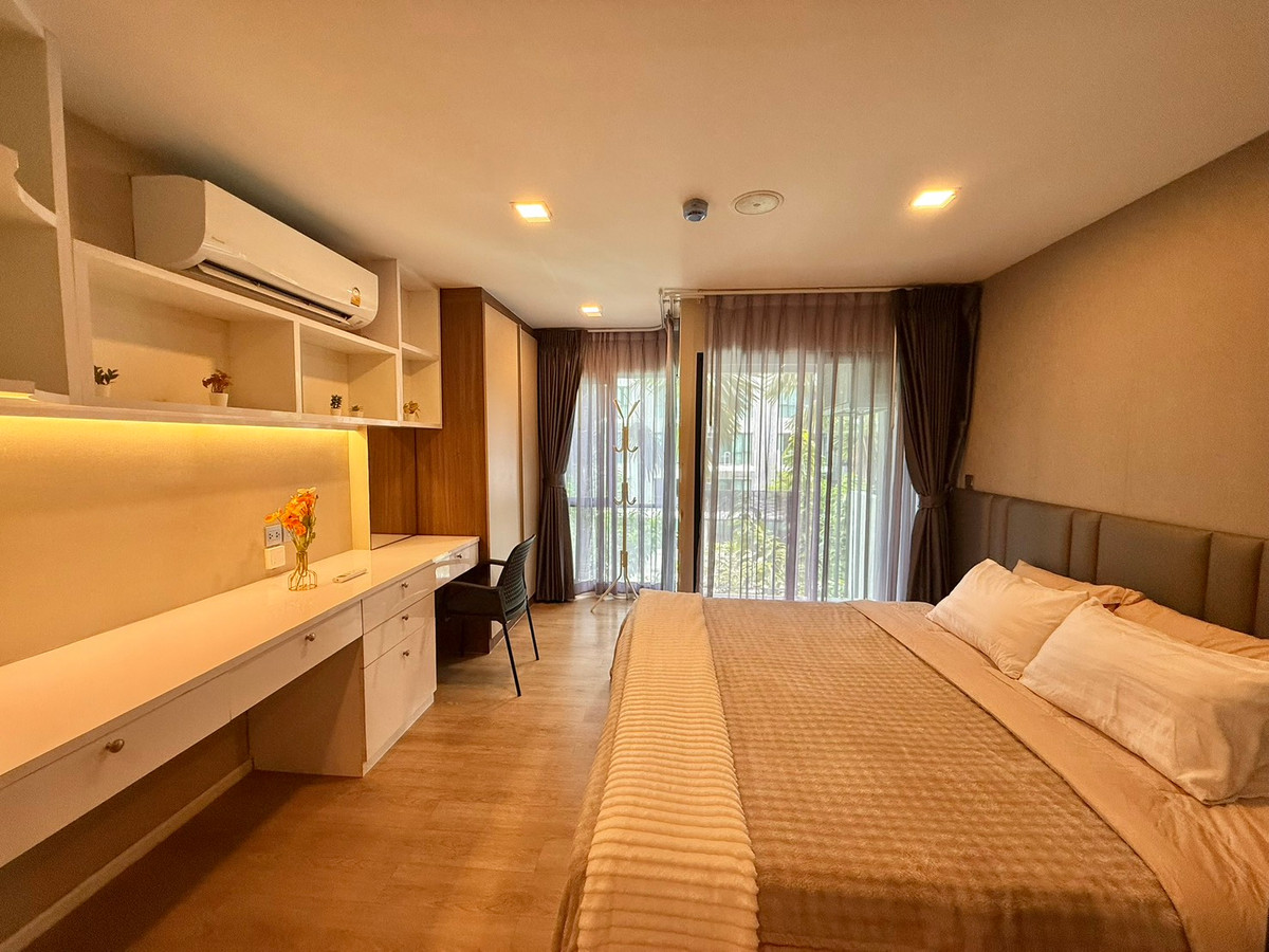 ให้เช่าคอนโดปทุมธานี รังสิต ธรรมศาสตร์ : ด่วน Kave Town Shift ข้างม.กรุงเทพ บิ้วอินสวย วิวสระ