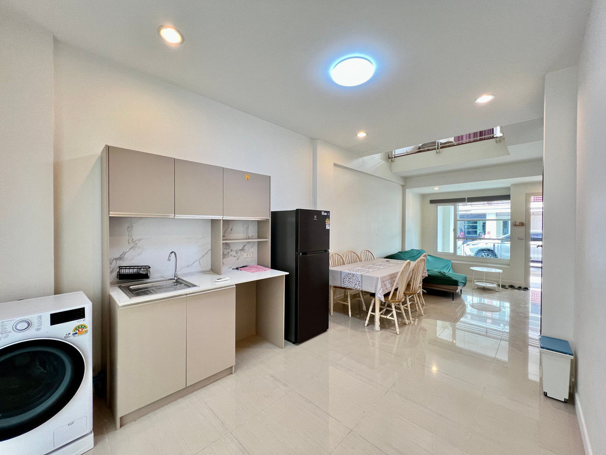 ขายทาวน์โฮมเกษตร นวมินทร์ ลาดปลาเค้า : ขายทาวน์โฮม 3 ชั้น Premium Place 9 เอกมัย–รามอินทรา (ถนนสุคนธสวัสดิ์) | สไตล์โมเดิร์น พื้นที่ใช้สอยใหญ่ เดินทางสะดวก