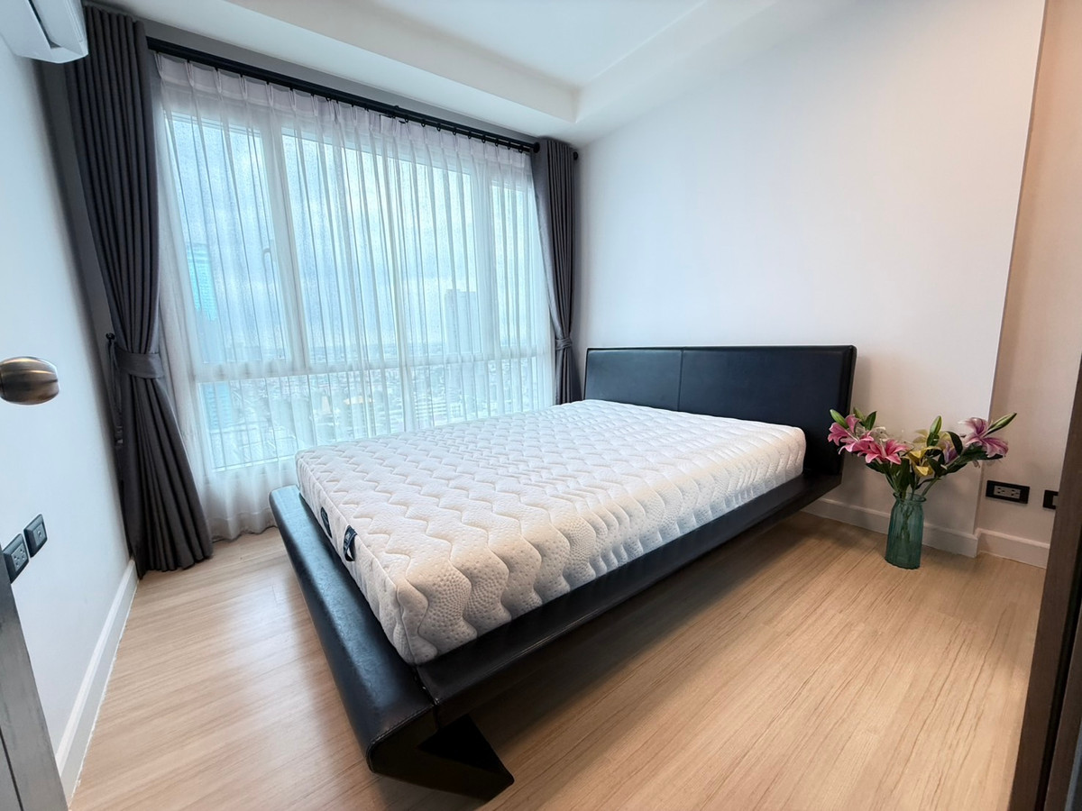 For RentCondoRama9, Petchburi, RCA : 🔴17,000฿🔴 𝗧𝗵𝗿𝘂 𝗧𝗵𝗼𝗻𝗴𝗹𝗼𝗿┃True Thonglor ✅ near BTS Thonglor. Happy to serve. If interested, talk to 𝙇𝙄𝙉𝙀. (Responds very quickly):​📱 Property code​ 6812-0101📱: Line ID:@bbcondo88