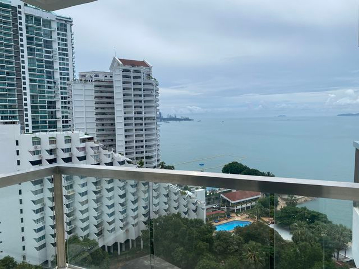 ขายคอนโดพัทยา บางแสน ชลบุรี สัตหีบ : For Sale condo The Palm wongamat beach front pattaya Studio type (S03-2166) FQ