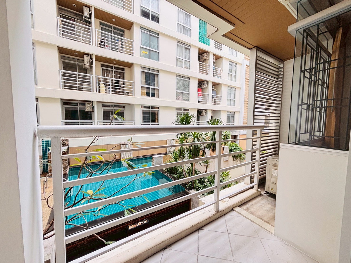 For SaleCondoOnnut, Udomsuk : Selling cheap, free transfer!! Big room condo 3 minutes BTS On Nut The Link Sukhumvit 50 Condo for Sale Free Transfer!! 3 min BTS Onnut Station The Link Sukhumvit 50 Bigroom